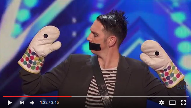 Dùng băng dính bịt miệng biểu diễn gây sốt tại American Got Talent